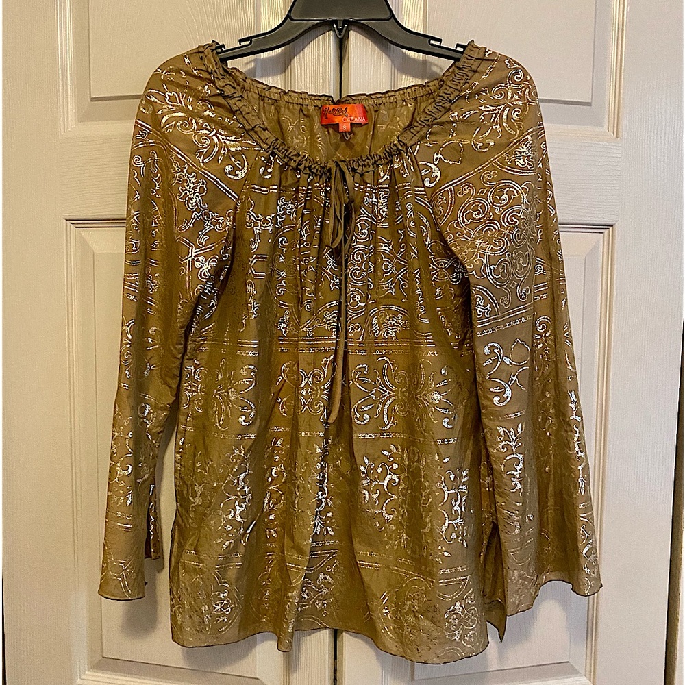 Hale Bob Cabana Olive and Metallic Gold Print
Peasant Shirt